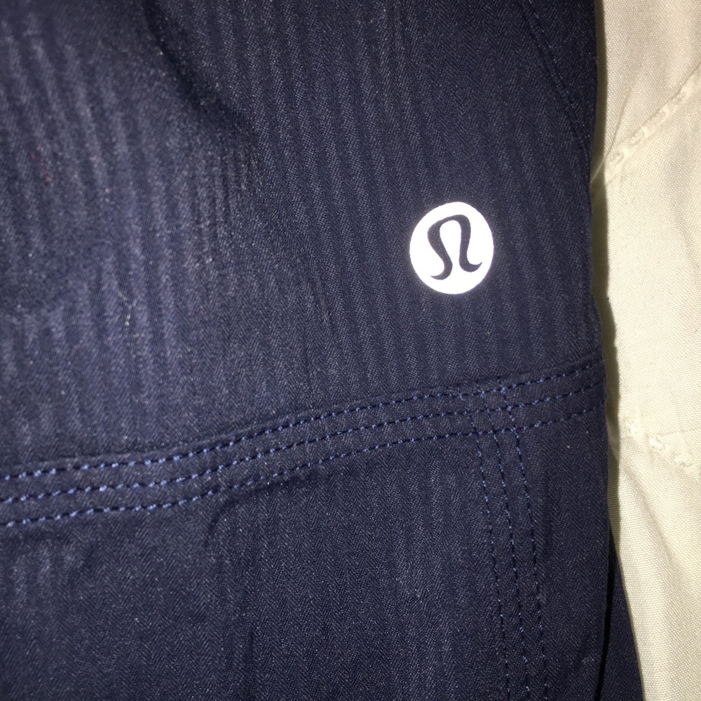 Lululemon dark blue joggers size 4